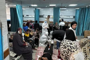 Israeli strikes kill 20
